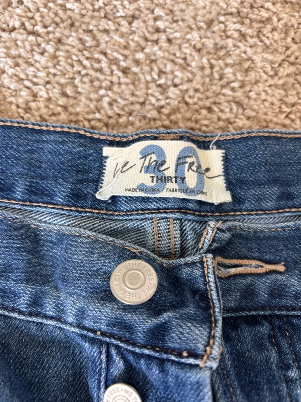 Free People Frayed Hem Dark Blue Denim Shorts Sz 30